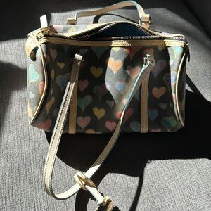 Dooney & Bourke Purse //